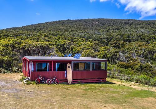 Cloudy Bay Cabin