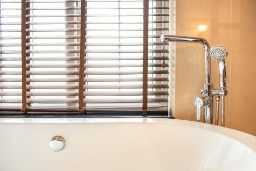 Fürdőszoba, La Siesta Classic Ma May near Ngoc Son-szentély