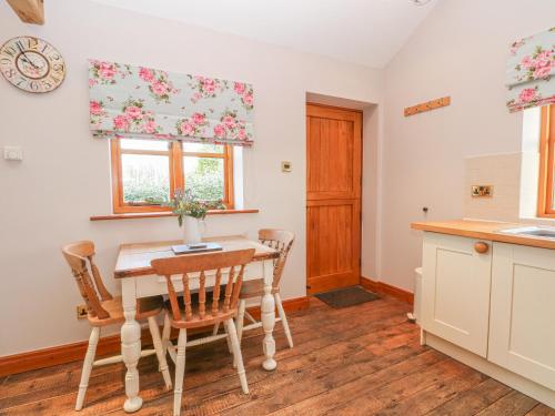 Maltkiln Cottage At Crook Hall Farm - image 9