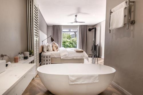 . Franschhoek Boutique Hotel - Lion Roars Hotels & Lodges