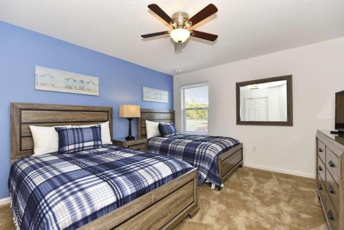 The Aviana 4 bedroom villa with a private pool makes for a great choice - image 7