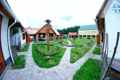 حديقة, Hotel Mirage in Sudova Vyshnya