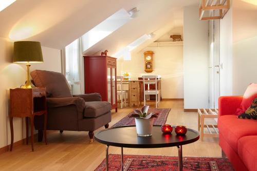 One-Bedroom Apartment - Storkyrkobrinken 4