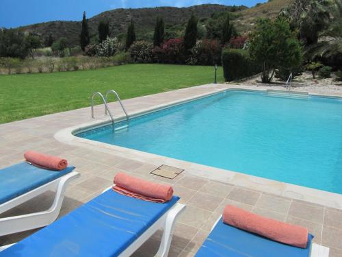 Gorgeous Bungalow by Pissouri Bay with private big pool landcaped Gardenwifi - image 5
