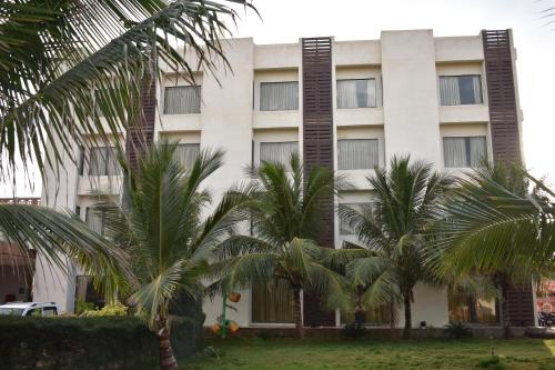 Goverdhan Greens Resort