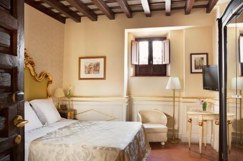 Superior Room image 10