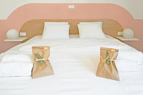 Annie's Bed&Breakfast - image 12