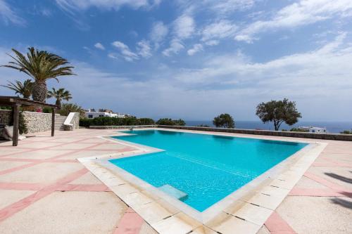 Villa Valente in Mykonos with two pools!