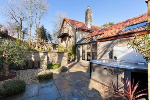 Luxurious Lodge At The Barn With Large Hot Tub