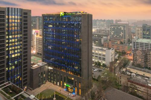 Holiday Inn Express Hangzhou Huanglong, an IHG Hotel