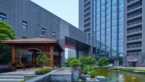 Holiday Inn Express Hangzhou Huanglong, an IHG Hotel