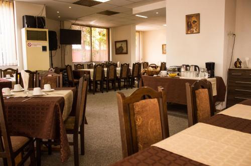 Family Hotel Saint Iliya 3