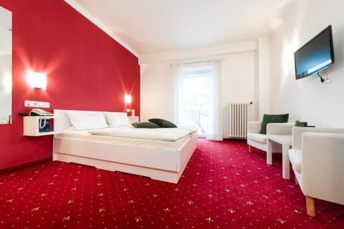 Hotel Goldener Hirsch in รูทเท