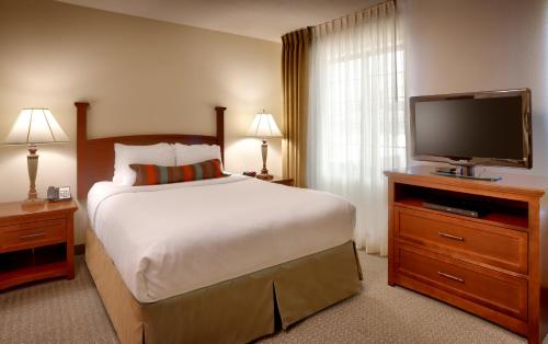 Staybridge Suites Omaha 80th and Dodge, an IHG Hotel