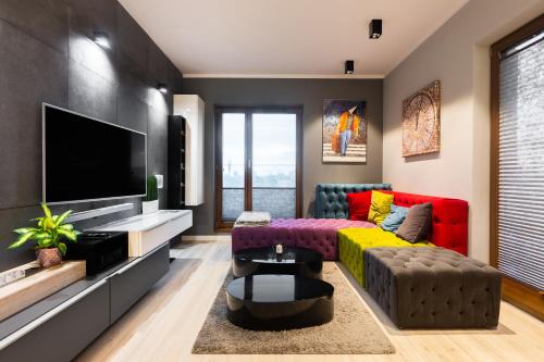 Elegant Business Accommodation with Parking - by Upstairs, Cracovie