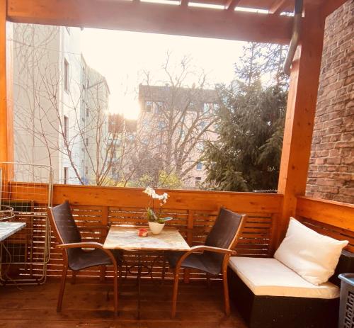 English Romance Exclusive Apartments - image 5