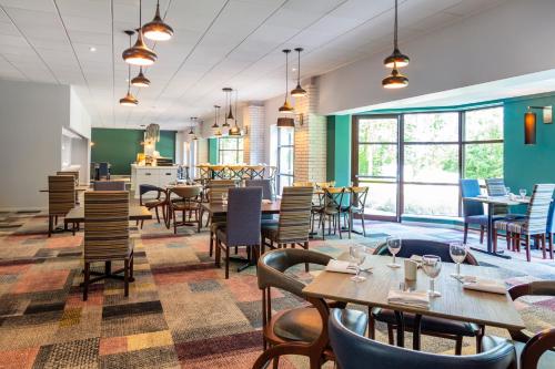Novotel Newcastle Airport - image 7