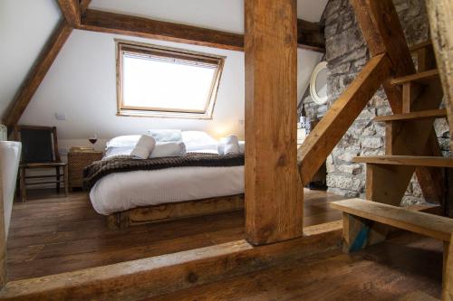 ロムニーズ アパートメンツ アンド スイーツFamily Suite (2 Adults + 2 Children) - Snug 4