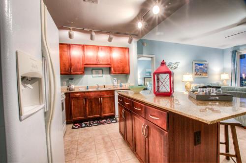 Laketown Wharf 1125 By ZIA VR - image 3