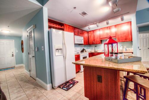 Laketown Wharf 1125 By ZIA VR - image 6