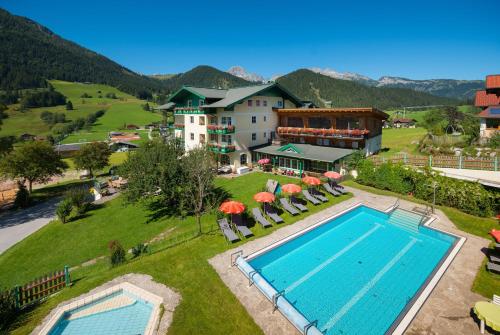 Wohlfühlresort und Feriengut Martinerhof - Hotel - Sankt Martin am Tennengebirge