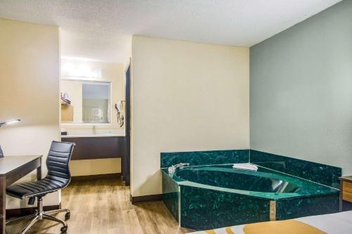 Quality Inn & Suites - main image