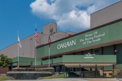 Hot Springs Home Less Than 1 Mi to Oaklawn Racing Casino!