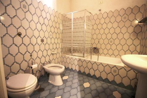 Family 2BR Apartment in Via Giulia - image 5