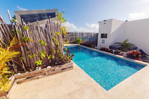 Mararena Family Apartments & Long Stay Living - Steps from 5th Avenue – Playa del Carmen, TX