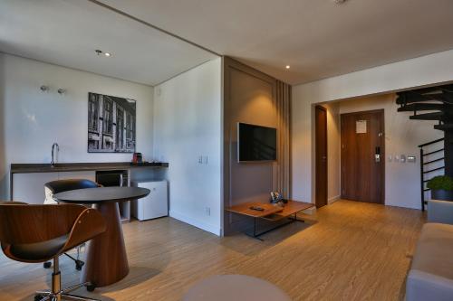 243395510 Quality Hotel Blumenau