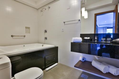 243396629 Quality Hotel Blumenau