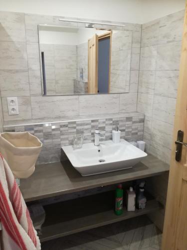 Drevenica Ľudmila pod Haťami obrázok