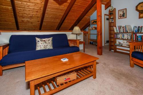 Knickerbocker Retreat-1871 by Big Bear Vacations - image 3