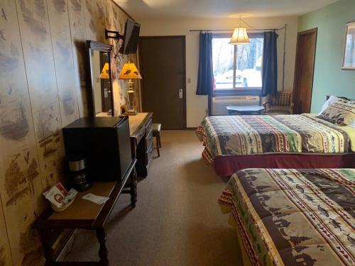 Hidden Lake Resort - image 10