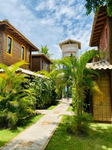 CHALES VILLAGE COR-PENINSULA DE MARAU-BAHIA