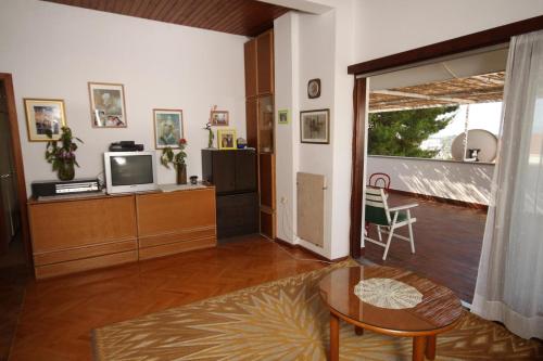 Apartments with a parking space Makarska - 6691