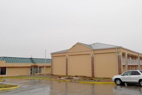 OYO Hotel McGhee Tyson Airport - image 3