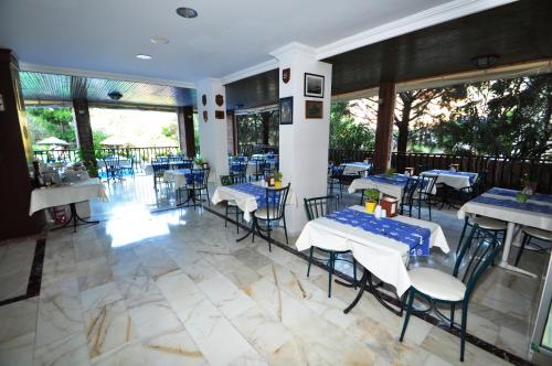 Navy Hotel - main image