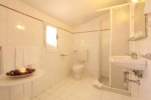 Hotel Bavaria - image 9