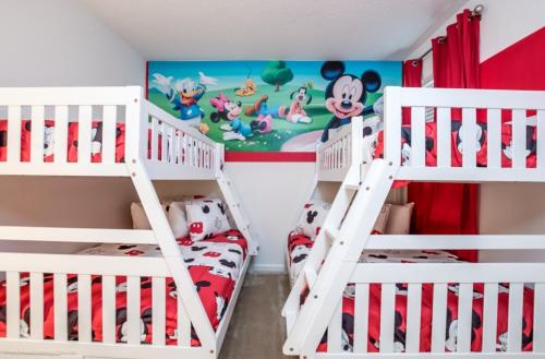 Best Resort Homes From 16 to 29 People Sleep Next Disney World - image 4
