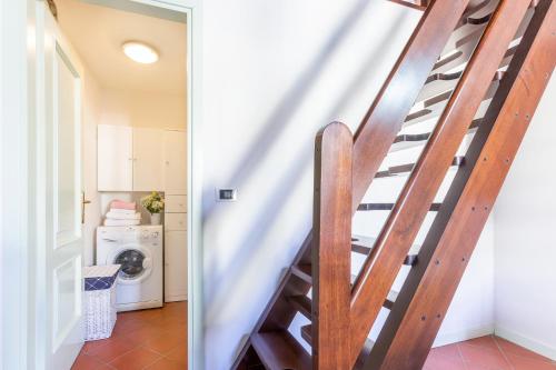 Duplex Apartment in centro con posto auto privato - image 2