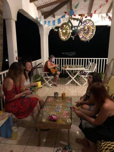 Happy hippies House in กอเซียร์