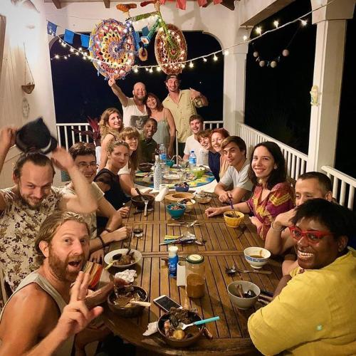 สิ่งอำนวยความสะดวก, Happy hippies House in กอเซียร์