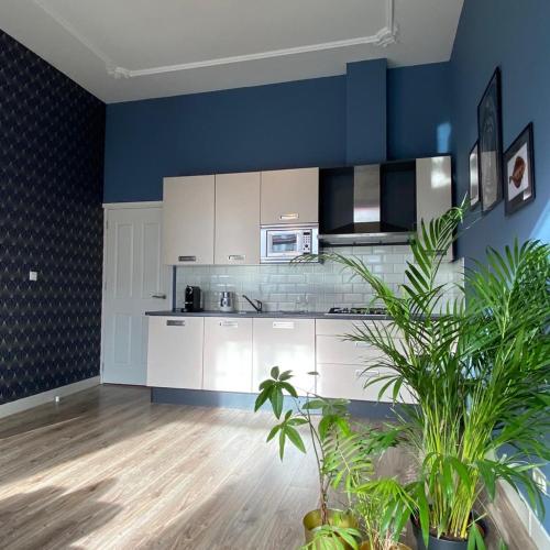 Appt City Centre Royal Garden + parking + roof terrace - image 11