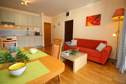 Charming Sunset pool apartment - image 7