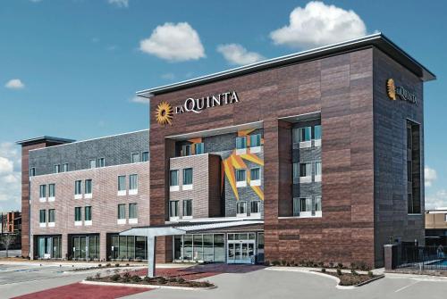 设施, 达拉斯大草原城北温德姆拉昆塔套房酒店 (La Quinta Inn & Suites by Wyndham Dallas Grand Prairie North) in 达拉斯(TX)