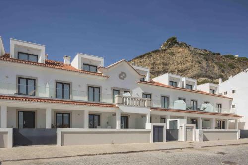 Cais - Waterfront Holiday Apartments - By SCH - image 2