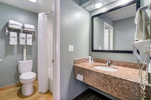 Comfort Inn Sun City Center - Ruskin - Tampa South in Sun City Center, USA