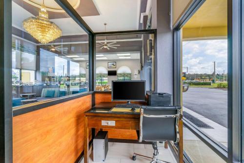 Comfort Inn Sun City Center-Tampa South - main image