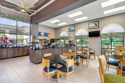 Comfort Inn Sun City Center - Ruskin - Tampa South in Sun City Center, USA